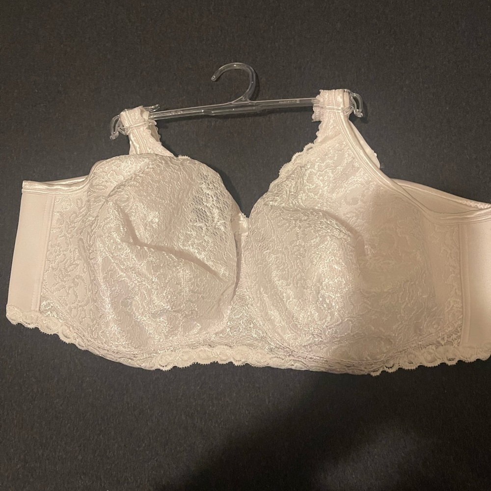 Playtex 18 Hour No-Slip Straps Bra – Style 4088, White, Wirefree Support
